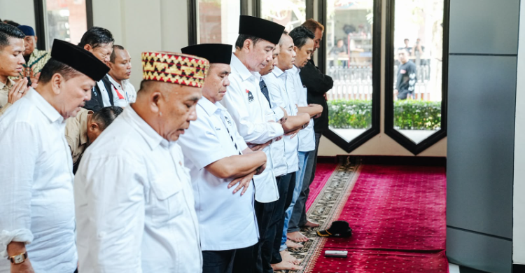 jokowi salat jumat - ilustrasi berita Sorotan Baru Seputar Jokowi Salat Jumat yang Menarik Perhatian