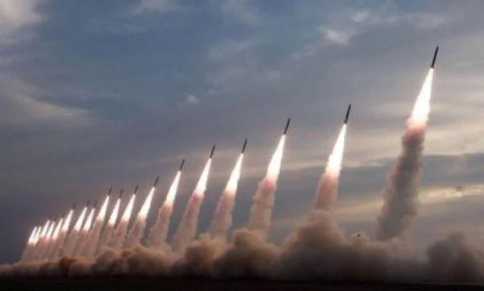 iran lawan as - ilustrasi berita Analis Israel: Iran lawan AS seperti kekuatan besar—4 alasan menurutnya