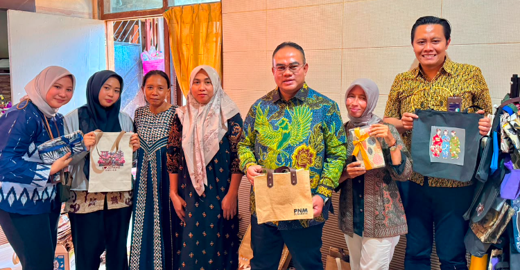 mesin jahit bekas - ilustrasi berita Mesin jahit bekas menjadi penghidupan: Utari di Surabaya menopang lima keluarga