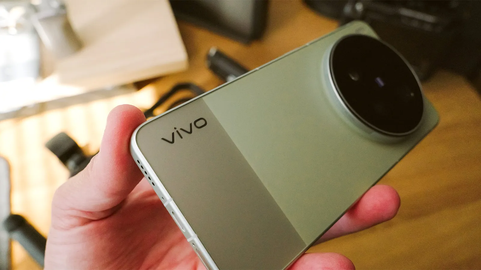vivo x500 ultra - ilustrasi berita vivo X500 Ultra Siap Uji Tiga Sensor 200MP untuk Tingkatkan Fotografi HP