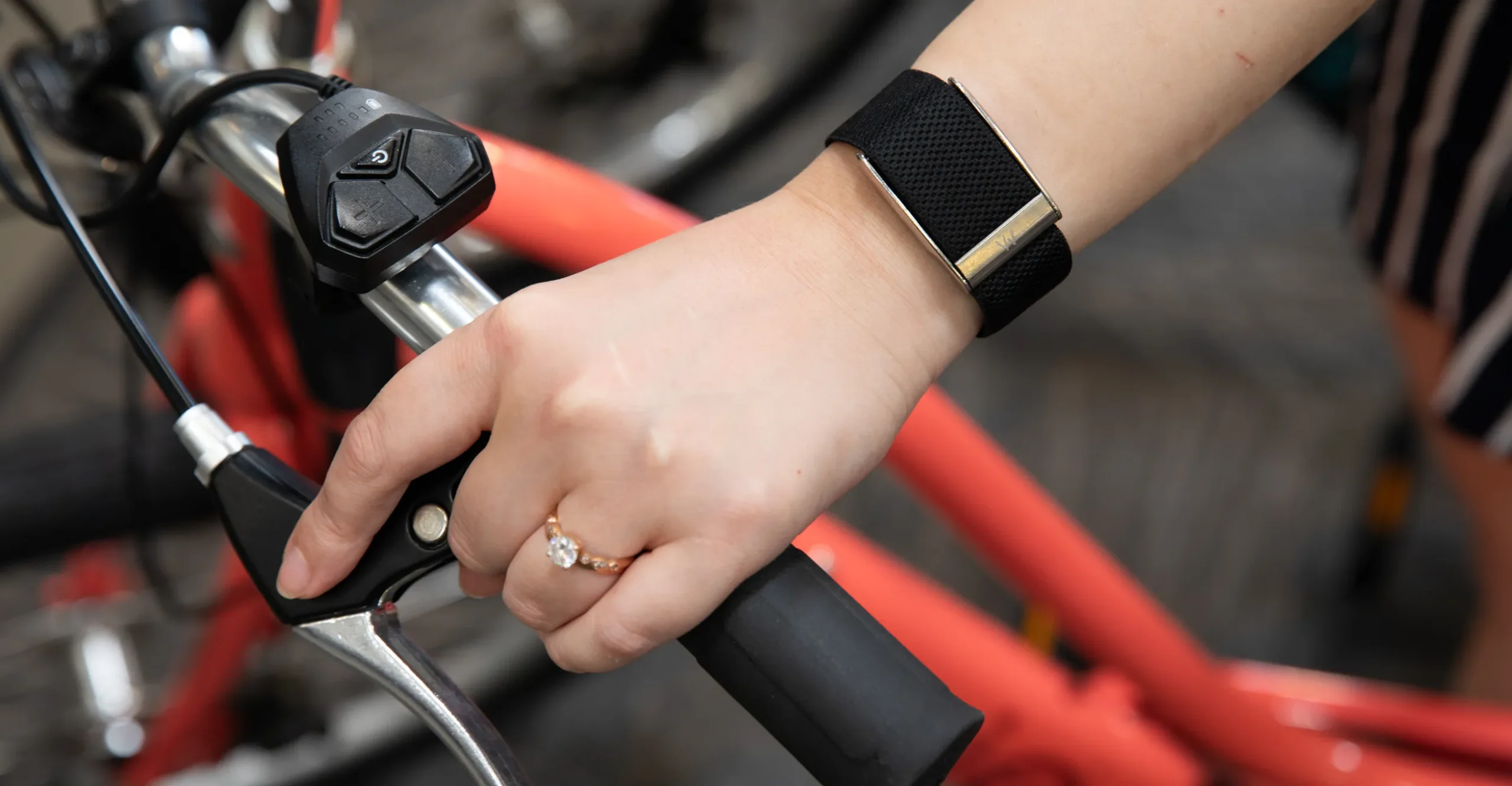 quiet luxury wearable Estetika quiet luxury wearable Merambah Perangkat… quiet luxury wearable - ilustrasi berita Estetika quiet luxury wearable Merambah Perangkat Sehari-hari